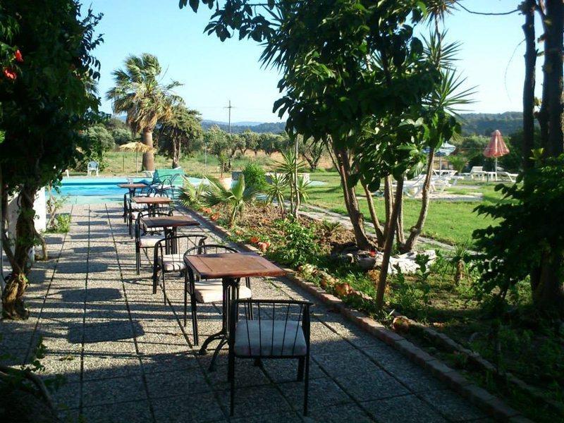 Paradeísion Rhodian Sun Hotel מראה חיצוני תמונה